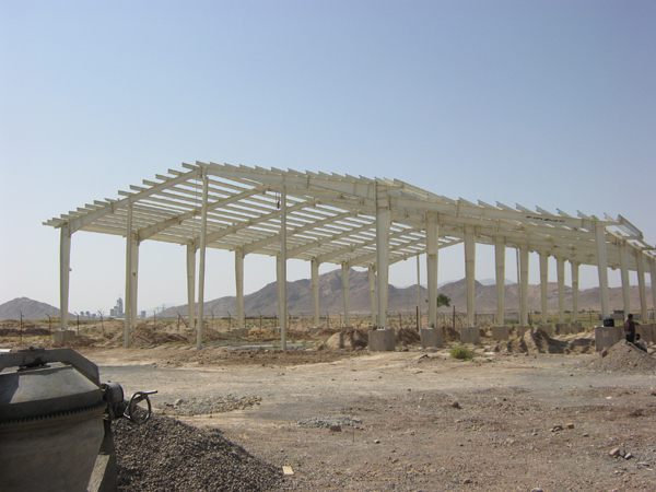احداث استخر شنای زاوه