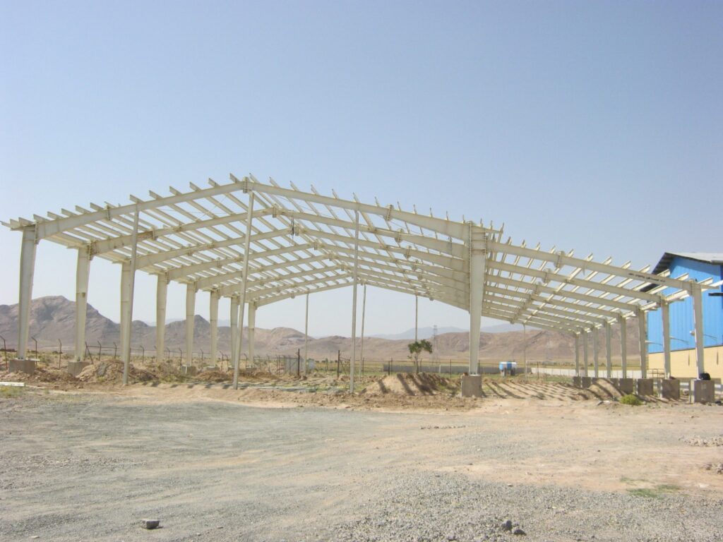احداث استخر شنای زاوه